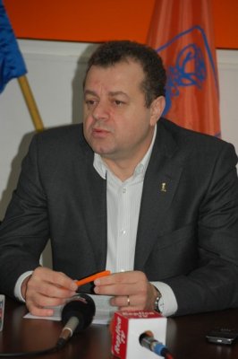 Senatorul PDL Mircea Banias a primit interdicţie de a părăsi ţara pentru 30 de zile